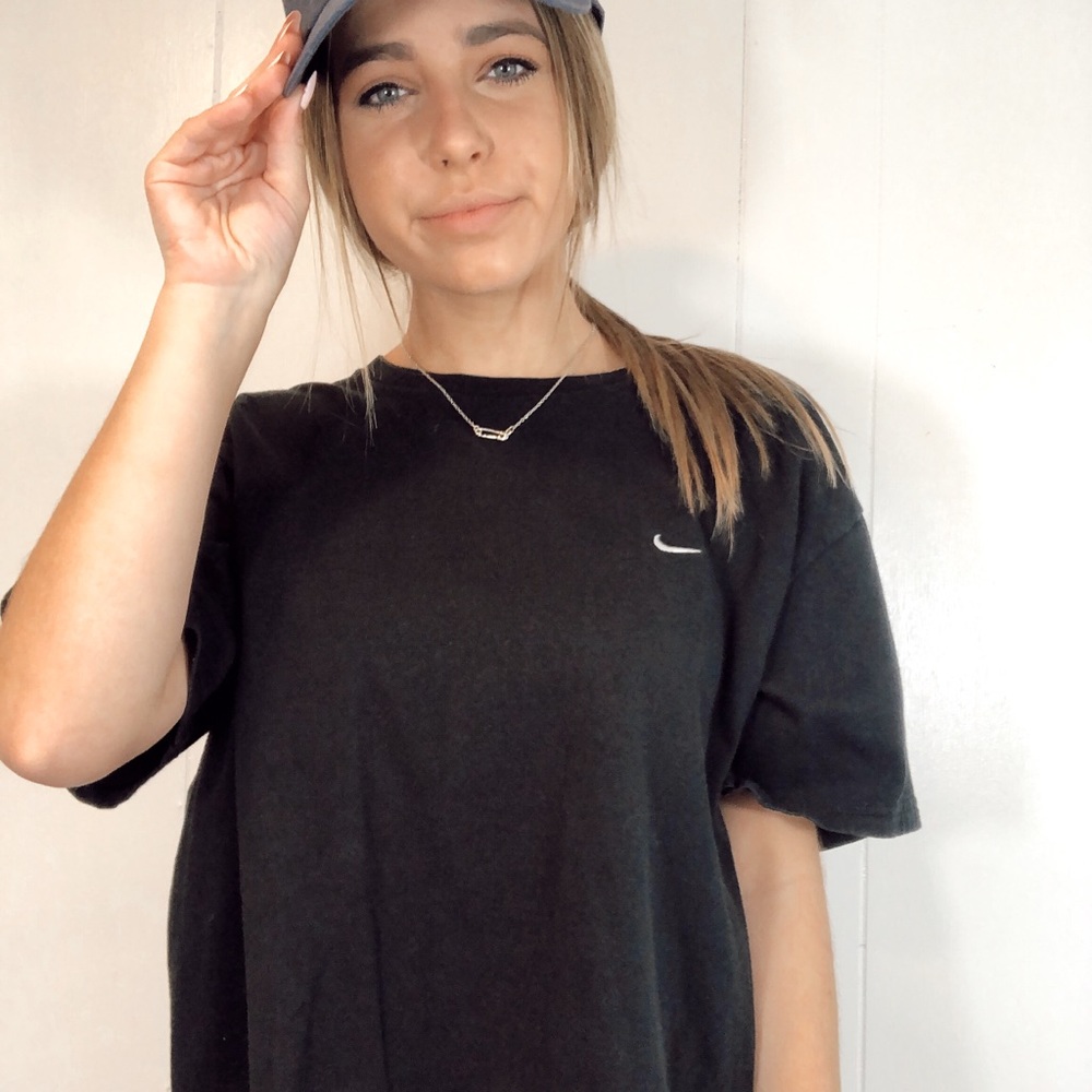 Nike Cropped Tee!! - Picture 3 of 8